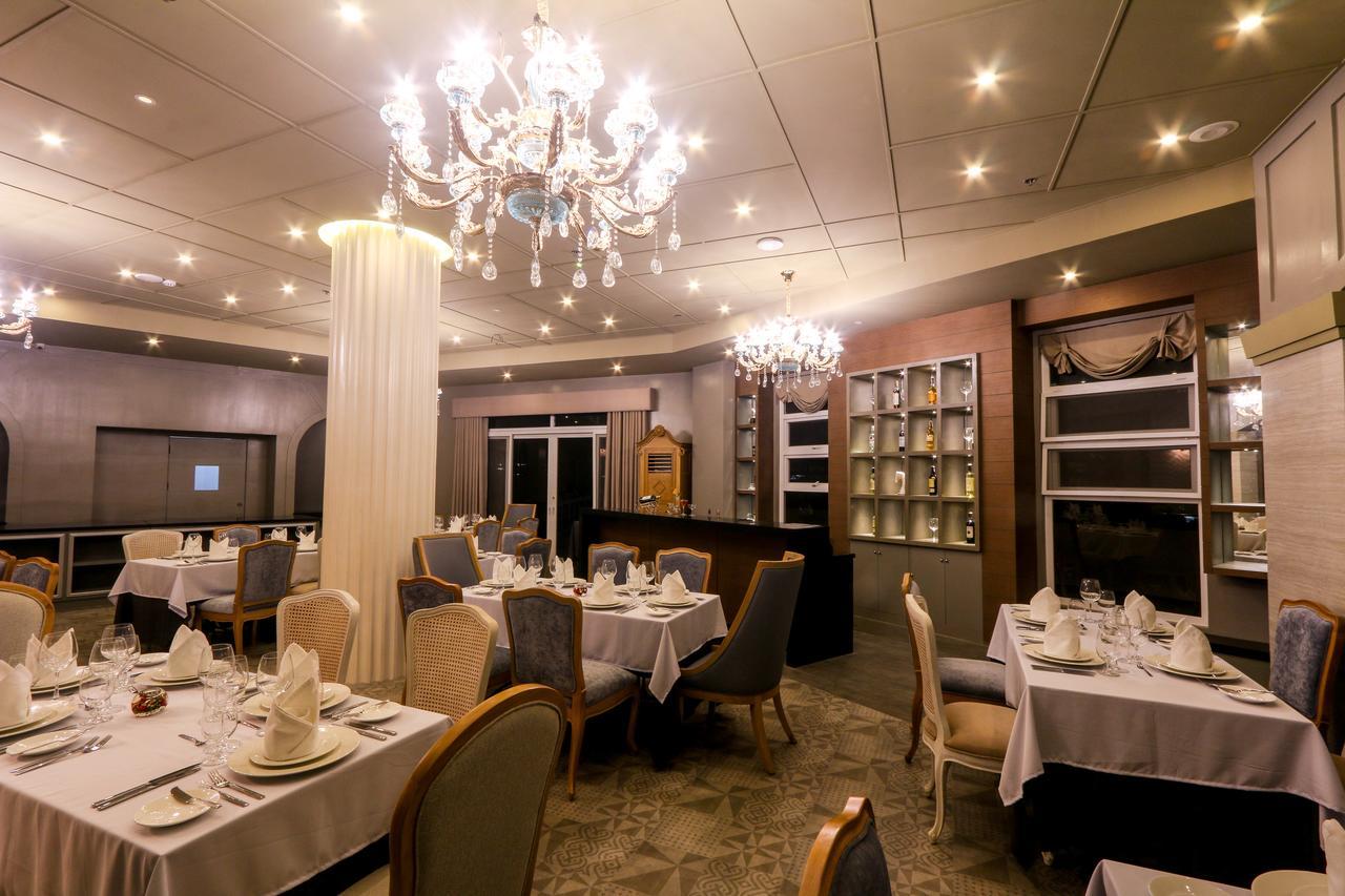 Hotel Carlito Tagaytay Tagaytay City Buitenkant foto