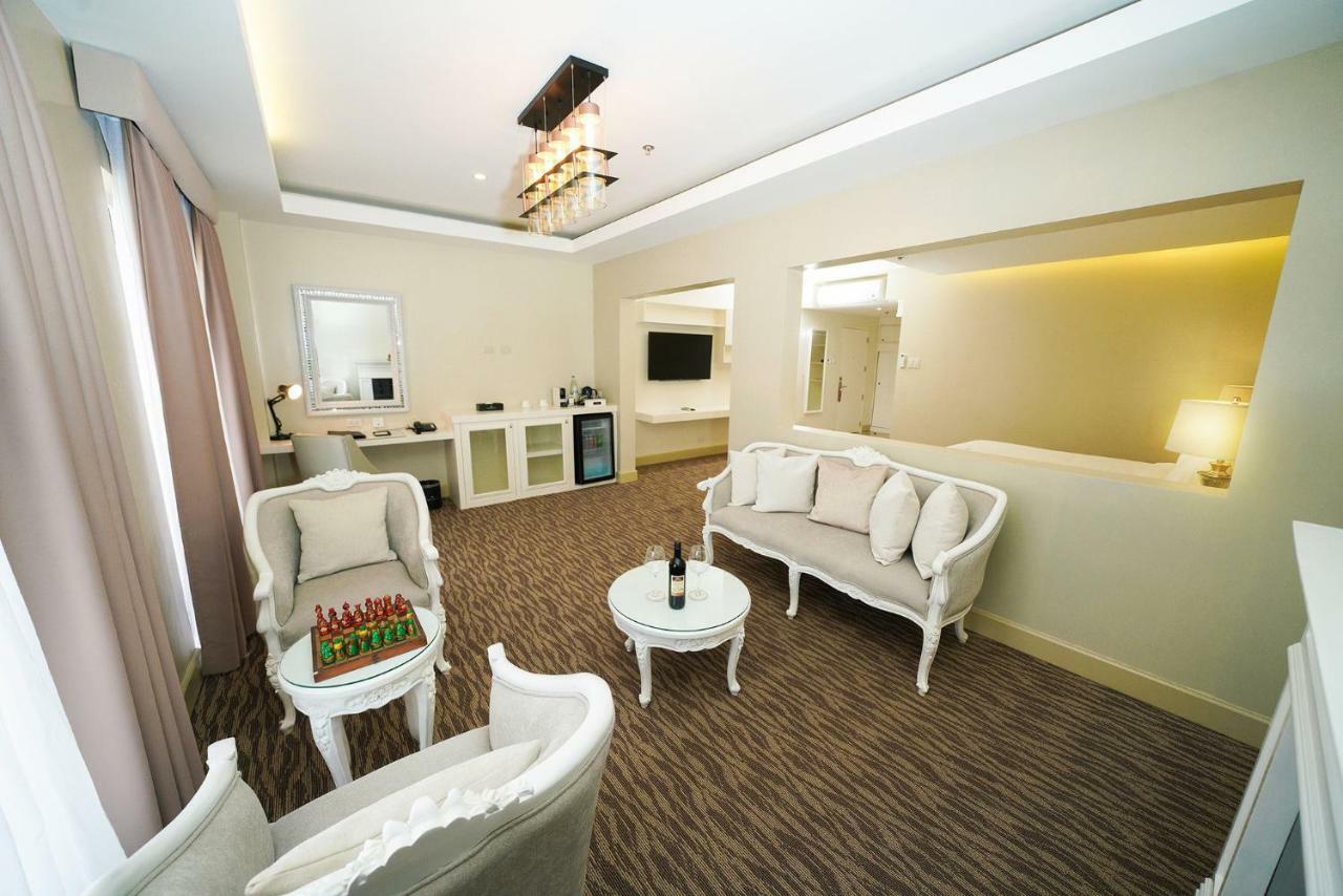 Hotel Carlito Tagaytay Tagaytay City Buitenkant foto