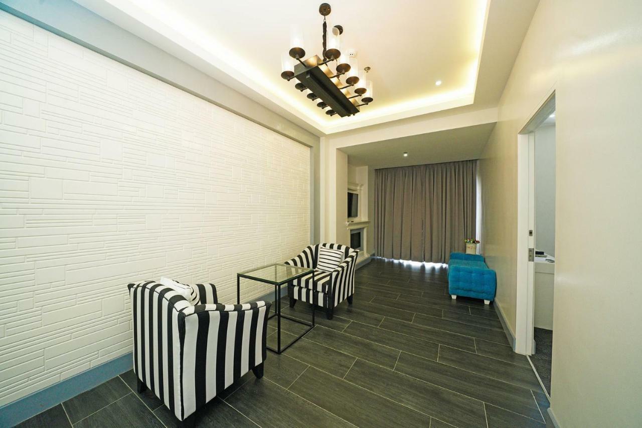 Hotel Carlito Tagaytay Tagaytay City Buitenkant foto