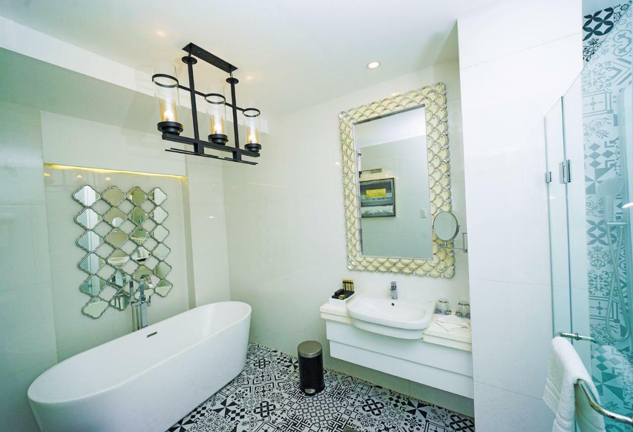 Hotel Carlito Tagaytay Tagaytay City Buitenkant foto