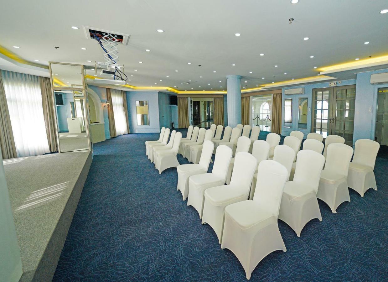 Hotel Carlito Tagaytay Tagaytay City Buitenkant foto